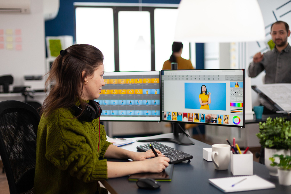 Professional Graphic Designing | Logo, Branding & Creative Design